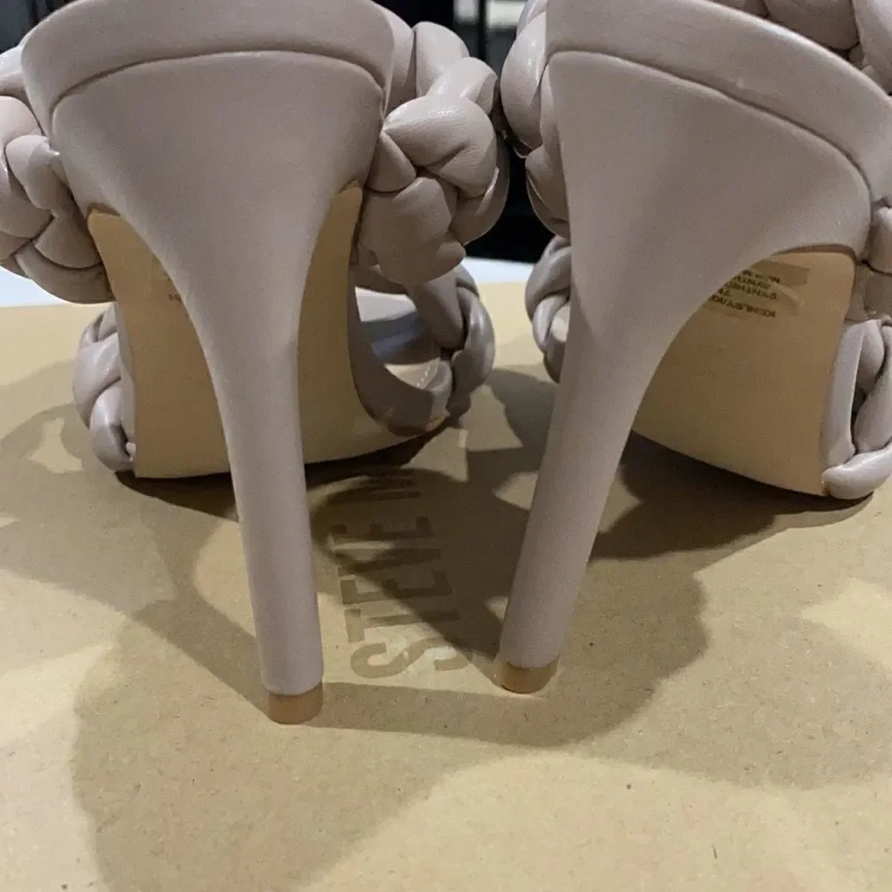 Steve Madden new sandals